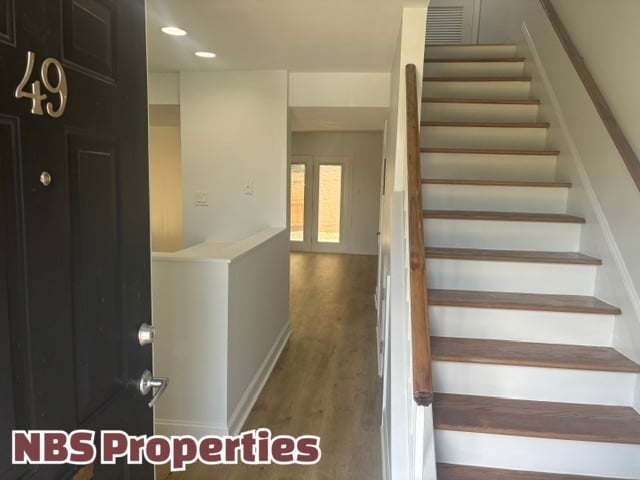 Building Photo - 6529 Deane Hill Dr