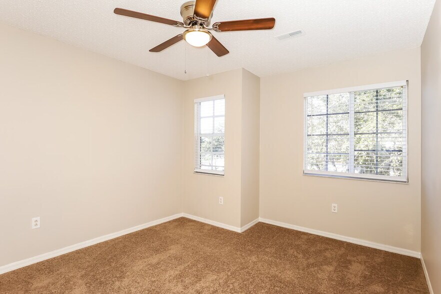Building Photo - 741 Burlwood St