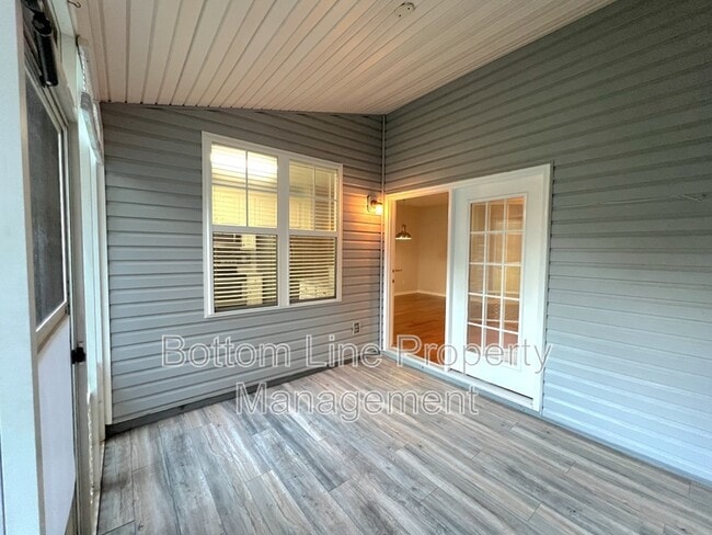 Building Photo - 10814 Princeton Village Dr