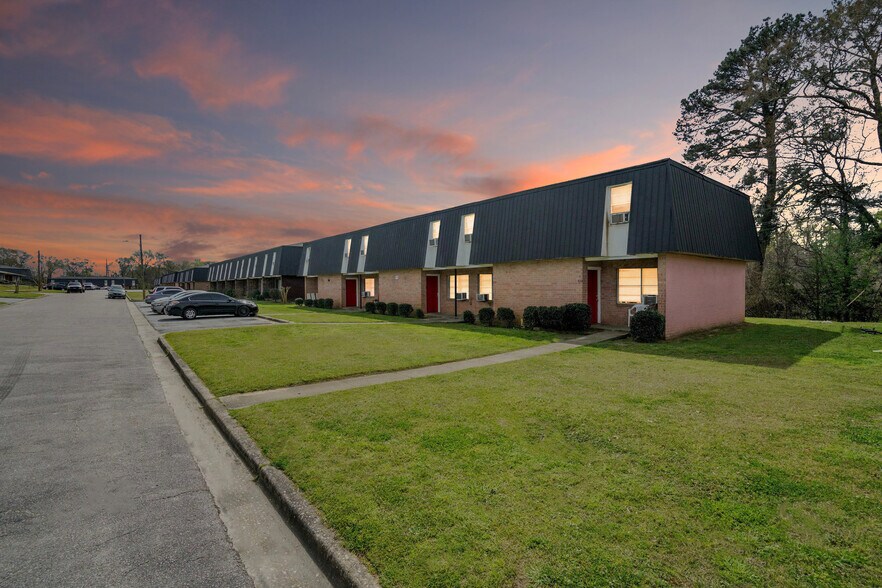 Garrett Woods Apartments 300 6th Pl S Phenix City AL 36869