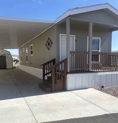 Building Photo - 925 N Plaza Dr