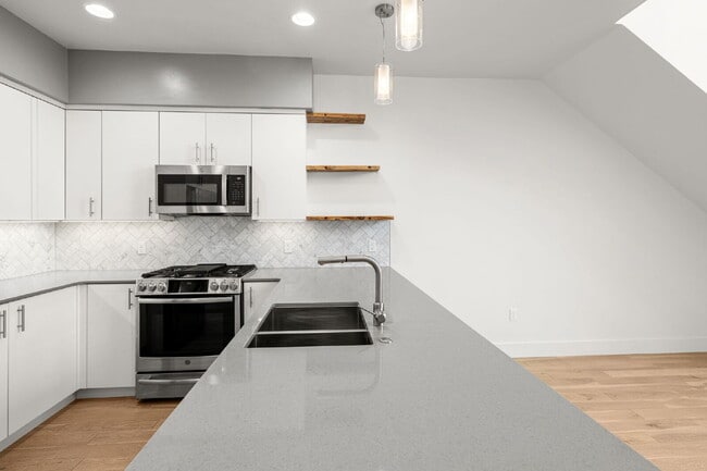 Building Photo - Modern Luxury Condo for Rent in Bozeman, MT