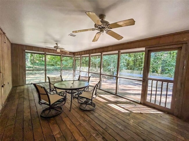 Building Photo - 6480 Burdett Dr NW