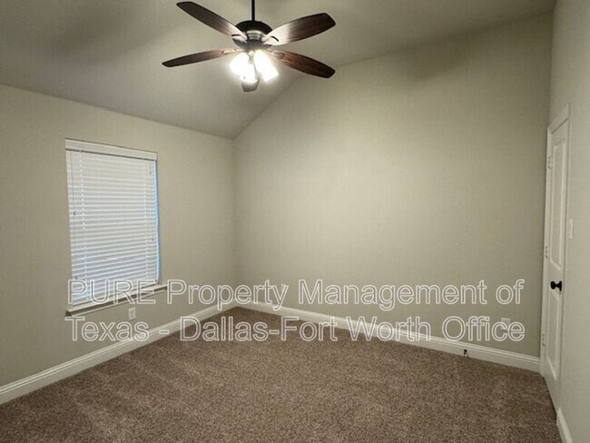 Building Photo - 1612 Town Creek Cir