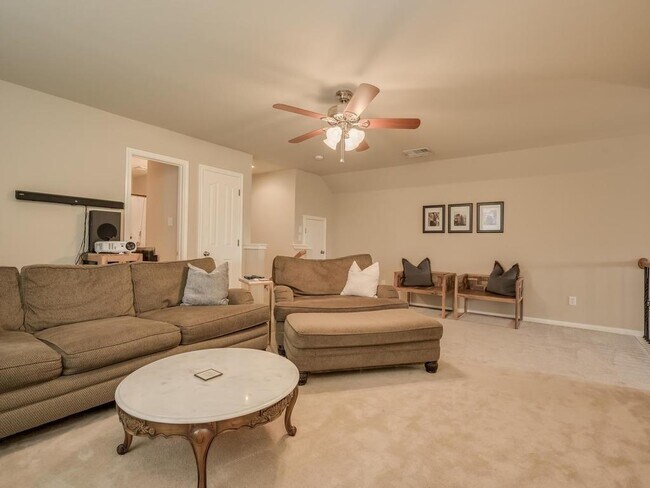 Building Photo - 14508 Broadwinged Hawk Dr