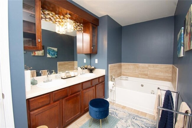 Building Photo - 5680 Cascade Run