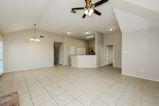 Building Photo - 1521 Becky Ln