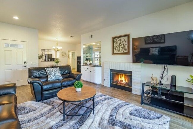 Building Photo - 491 Desert Falls Dr N