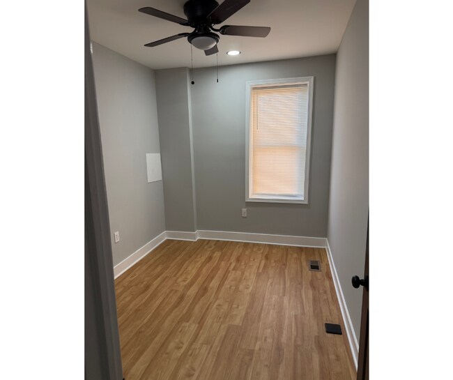 Building Photo - 1628 Benhill Ave