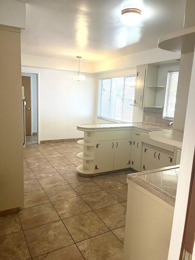 Building Photo - 7731 Filice Dr