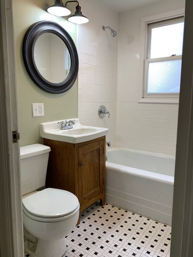 Update bathroom - 1947 Decatur Ave