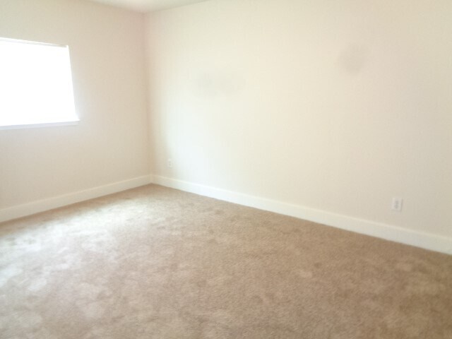 Building Photo - 231 Silver Mist Cir
