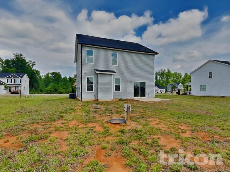 Building Photo - 50 Greenhouse St