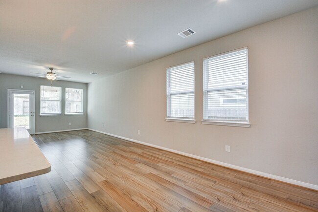 Building Photo - 18572 Meadow Point Ln