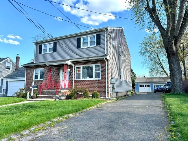 Primary Photo - 249 3rd Ave