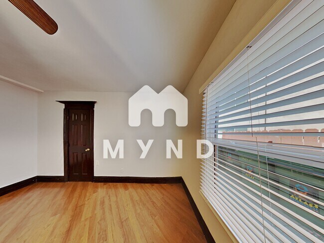 Building Photo - 1624 P St Apt 2