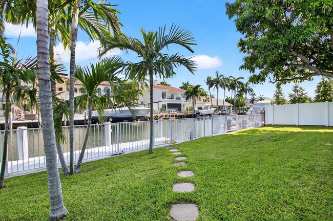 Building Photo - 937 Banyan Dr