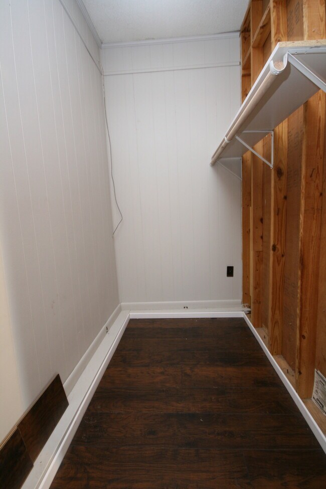 Building Photo - 6206 NW Angus Cir