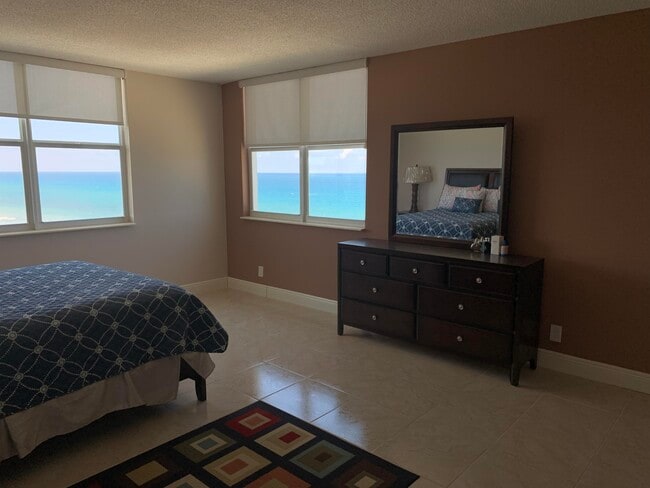 Building Photo - 3450 S Ocean Blvd