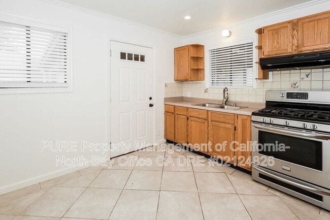 Building Photo - 1426 Olive St