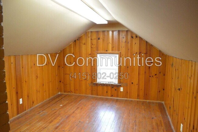 Building Photo - 23805 E Groveland Rd