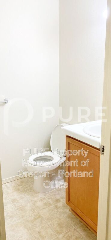 Building Photo - 1572 SW 175th Ave