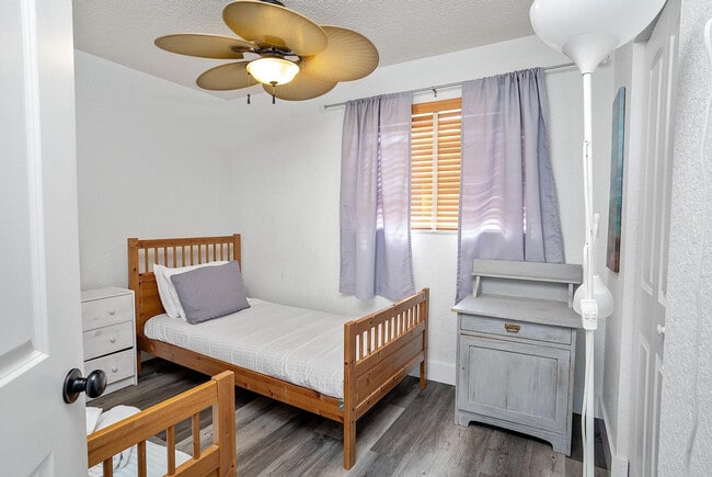 Building Photo - 3221 Spanish River Dr