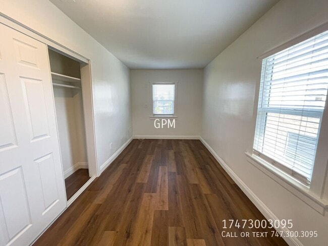 Building Photo - 338 S Benton Way