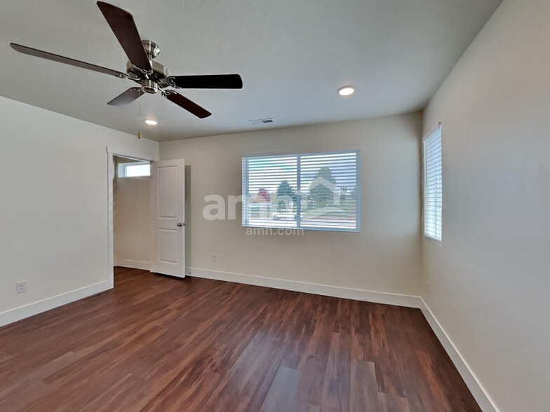 Building Photo - 9316 W Bowie St