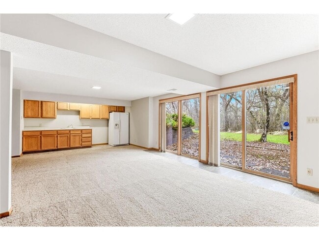 Building Photo - 5880 Christmas Lake Rd