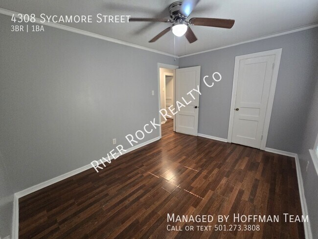 Building Photo - 4308 Sycamore St