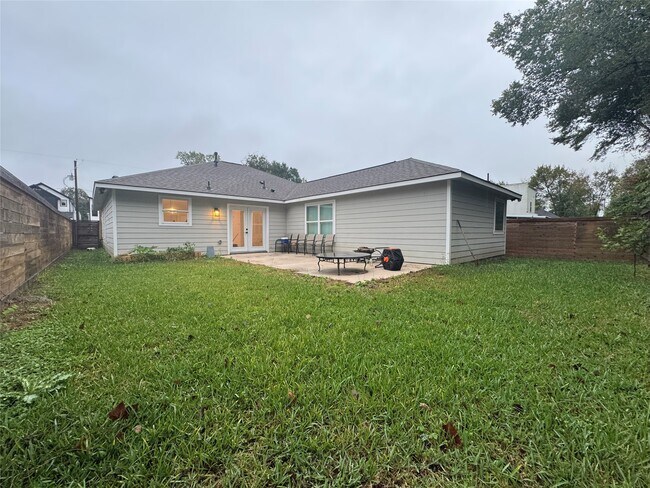 Building Photo - 8125 Sunnyhill St