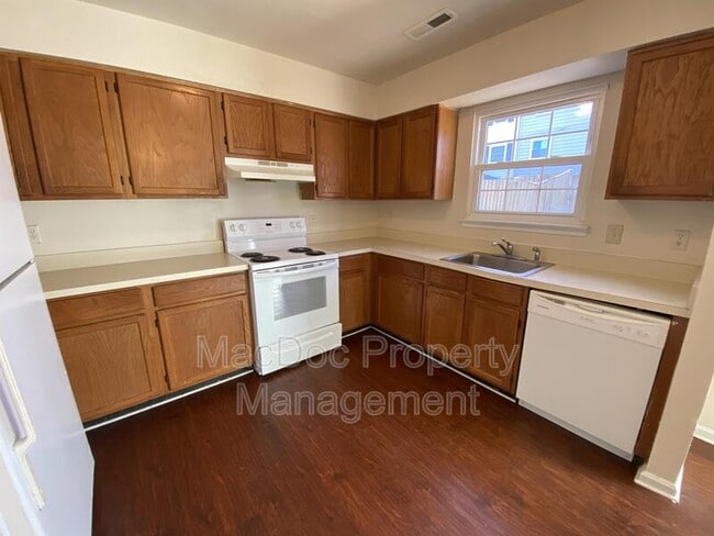 Building Photo - 3635 McDowell Ct