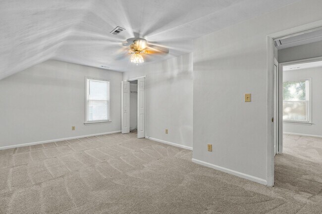 Building Photo - Charming 4-Bedroom Home for Rent in Chesapeake
