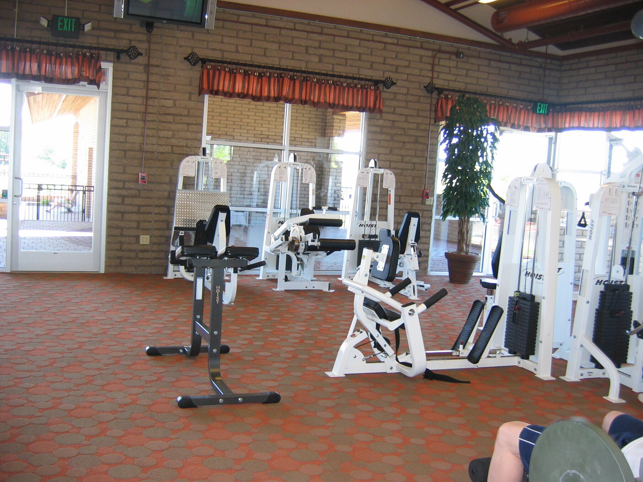 Building Photo - 608 N Robles St