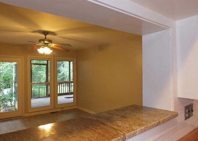 Building Photo - 152 Penmoken Park