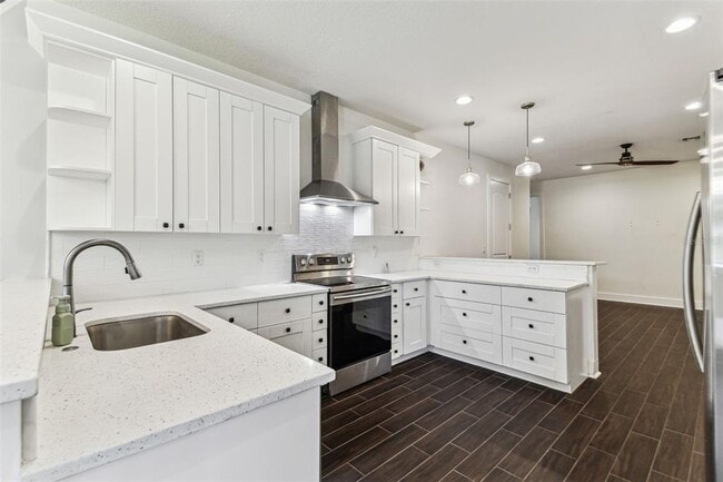 Building Photo - 7113 S Mascotte St