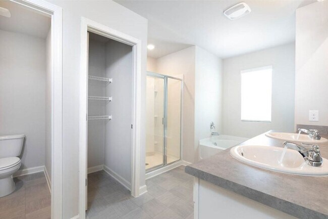 Building Photo - LIKE NEW HOME-NEIGHBORHOOD POOL, PICKLEBALL, CABANA,WALKING TRAILS