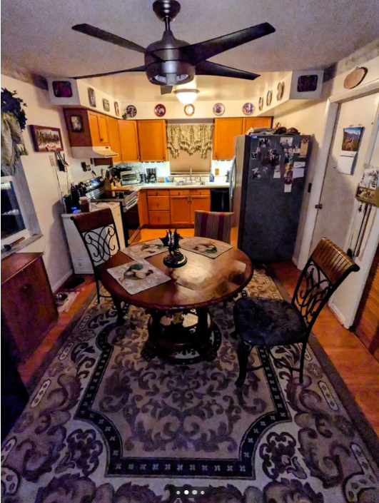 Dinning room Common area - 7879 Toledo St