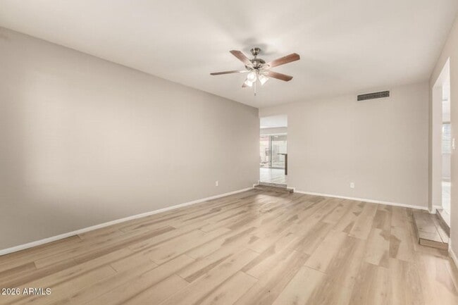 Building Photo - 4731 W Shaw Butte Dr