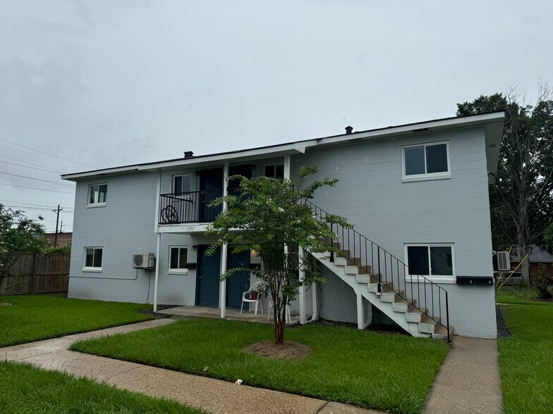 Building Photo - 1157 S 15th St