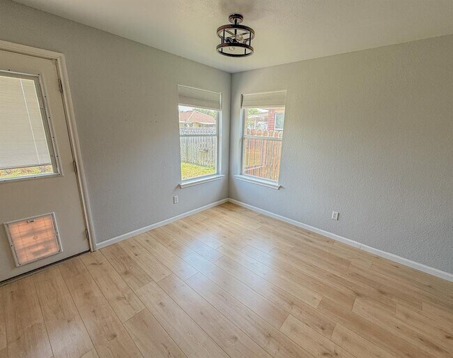 Building Photo - 133 Brickyard Ln