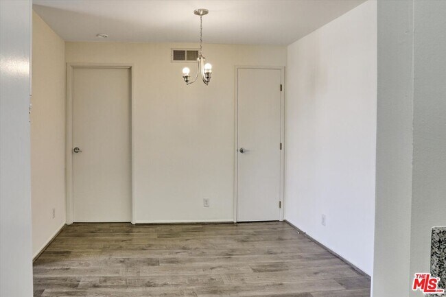 Building Photo - 10600 Wilshire Blvd