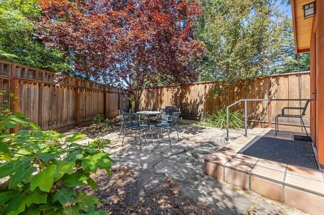 Building Photo - 4135 Maybell Way