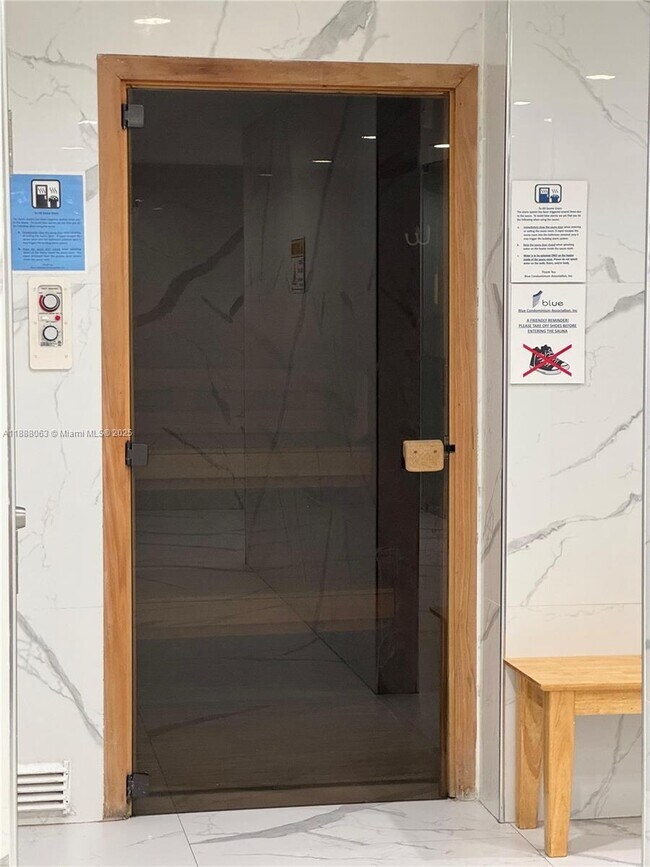 Building Photo - 601 NE 36th St