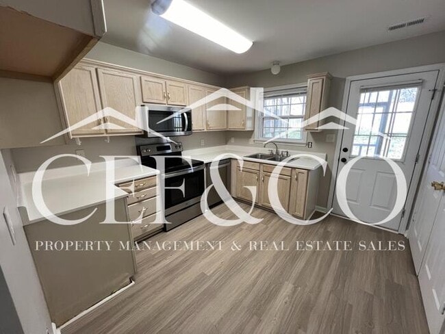 Building Photo - Lovely 3 bedroom 2.5 bath home located in Boiling Springs avaialable!