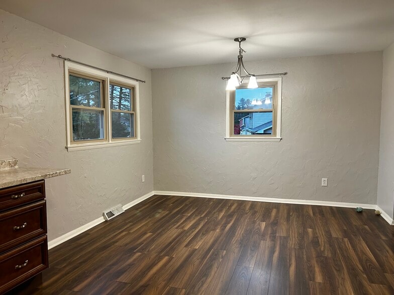 Building Photo - 292 Washington St