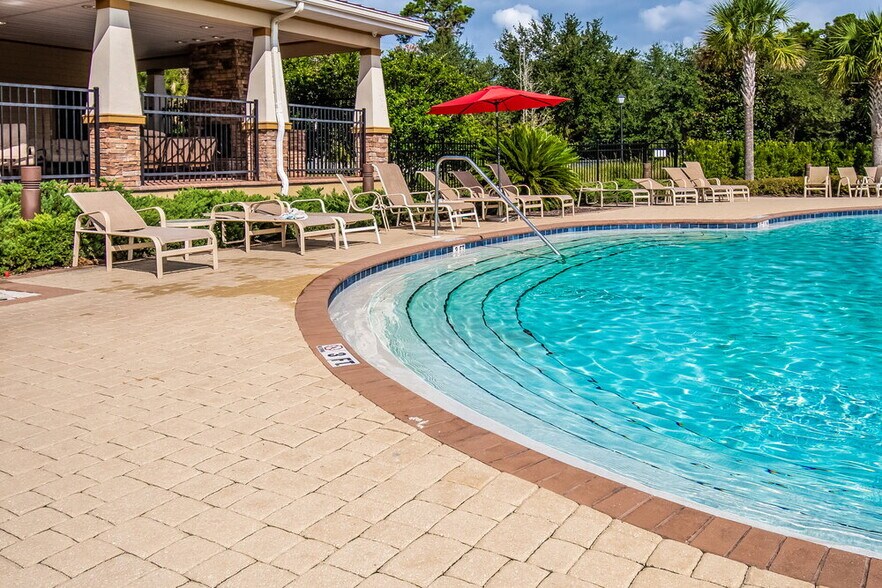 Building Photo - 16247 Magnolia Grove Way