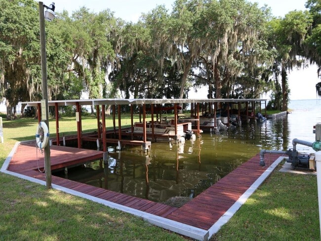 Building Photo - 13122 Grape Ave