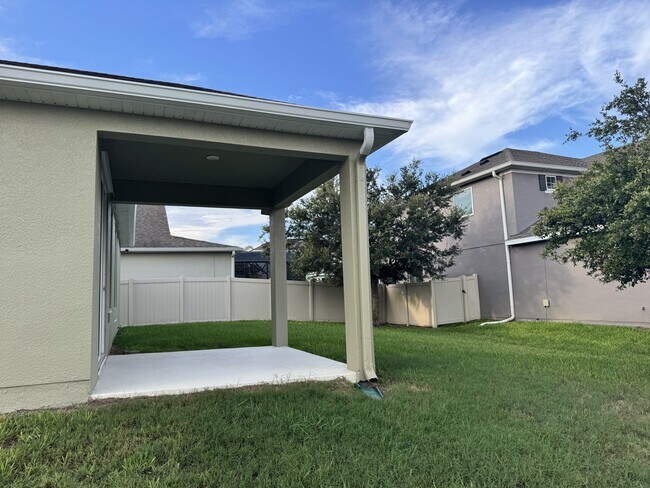 Building Photo - 12093 Stone Bark Trail